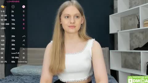 Snapshot of onelovelyalice chatting on March 11, 2025, 9:26 pm onelovelyalice online show from March 11, 2025, 9:26 pm