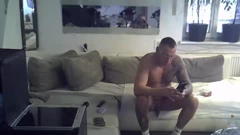 Snapshot of onepussycock chatting on November 19, 2025, 10:26 am .....mICha..... online show from November 19, 2025, 10:26 am