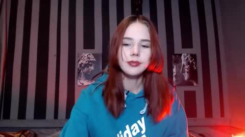 Snapshot of onessandra chatting on December 2, 2025, 5:02 am onessandra online show from December 2, 2025, 5:02 am