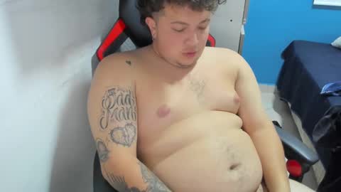 Snapshot of onewhiteboichub chatting on October 17, 2025, 6:49 am Andres INDEPENDENT MODEL online show from October 17, 2025, 6:49 am