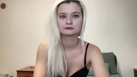 Onika online show from September 26, 2025, 9:08 pm