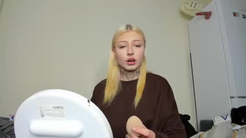 Iva online show from November 16, 2025, 4:01 pm