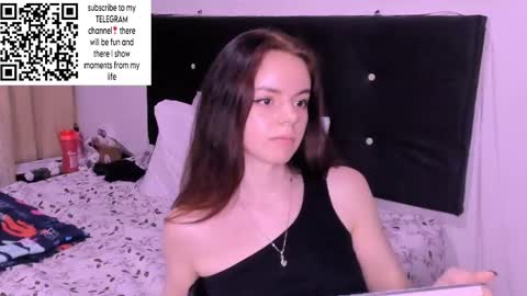 only_sarah1 online show from December 6, 2024, 1:18 am