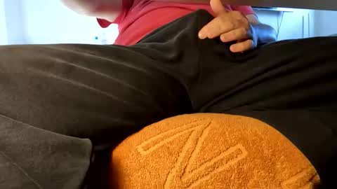 Maggus online show from November 4, 2025, 8:35 am