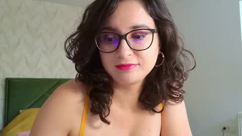 onlyella92_ online show from October 13, 2025, 8:14 am