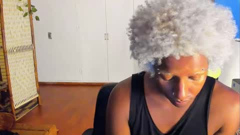 Snapshot of onyxart chatting on January 8, 2025, 12:15 pm onyxart online show from January 8, 2025, 12:15 pm