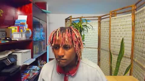 Snapshot of onyxart chatting on March 25, 2026, 7:14 am onyxart online show from March 25, 2026, 7:14 am