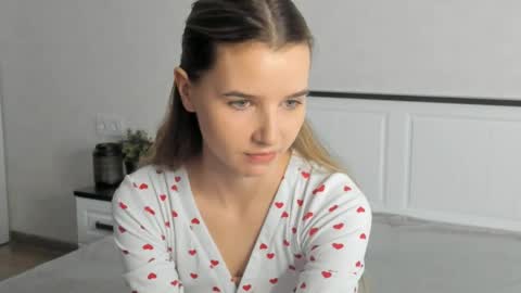 Snapshot of onyxvespera chatting on May 28, 2026, 8:00 am onyxvespera online show from May 28, 2026, 8:00 am