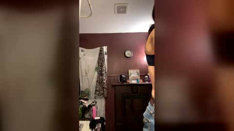 Jolene online show from February 5, 2026, 12:21 pm