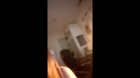 ooovooxo online show from March 1, 2026, 7:32 am