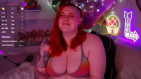 Snapshot of opalreigning chatting on April 10, 2026, 8:41 am Opal online show from April 10, 2026, 8:41 am