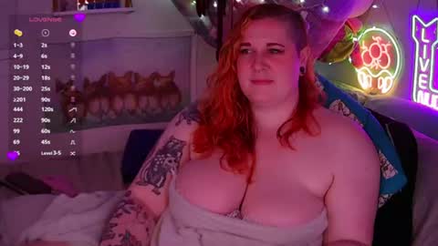 Snapshot of opalreigning chatting on June 22, 2026, 8:44 am Opal online show from June 22, 2026, 8:44 am