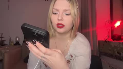 Ophelia online show from January 9, 2026, 7:04 pm