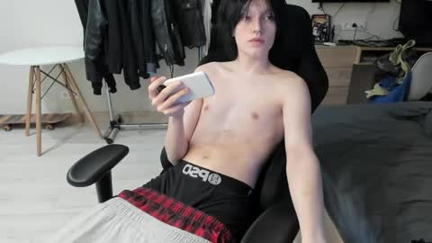 Bella and John online show from March 29, 2026, 8:53 pm