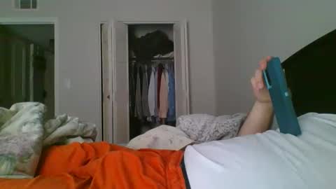 Snapshot of orange22boi chatting on November 8, 2025, 3:23 pm orange22boi online show from November 8, 2025, 3:23 pm