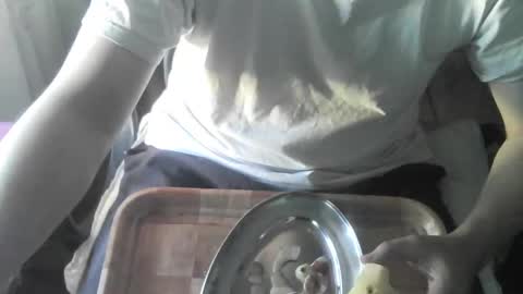 Ore online show from November 14, 2025, 9:46 pm