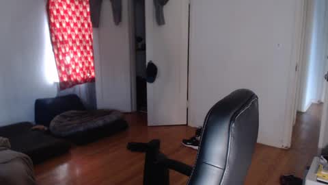 Snapshot of oregon87 chatting on February 25, 2025, 11:55 pm The Oregon Lumberjack online show from February 25, 2025, 11:55 pm