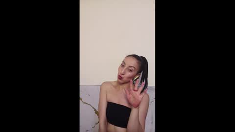 Snapshot of oriana_111 chatting on June 14, 2026, 1:58 am oriana_111 online show from June 14, 2026, 1:58 am
