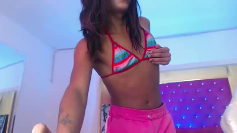 Snapshot of orianadollx chatting on December 27, 2024, 2:01 pm Oriana online show from December 27, 2024, 2:01 pm