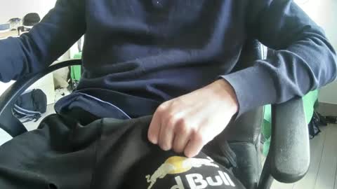 Snapshot of orobrus chatting on February 6, 2025, 11:32 am Oroborus online show from February 6, 2025, 11:32 am