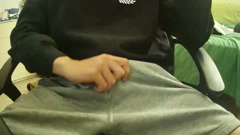 Snapshot of orobrus chatting on November 1, 2025, 5:04 pm Oroborus online show from November 1, 2025, 5:04 pm