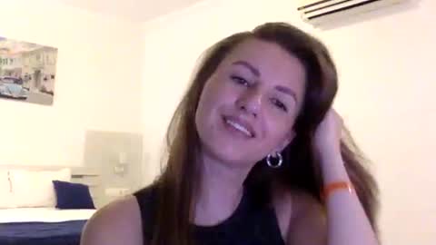 orvaline online show from April 30, 2026, 5:52 pm