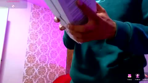 osamu_tay online show from May 15, 2026, 3:24 am