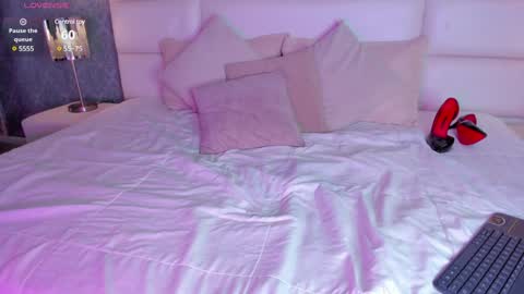 Osirismansour online show from December 16, 2024, 5:22 pm