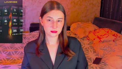 Snapshot of oskar_fucker chatting on January 27, 2025, 9:34 am Leliana online show from January 27, 2025, 9:34 am