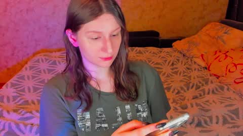 Snapshot of oskar_fucker chatting on January 28, 2025, 5:32 am Leliana online show from January 28, 2025, 5:32 am