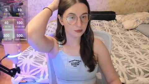 Snapshot of oskar_fucker chatting on October 30, 2025, 2:46 am Leliana online show from October 30, 2025, 2:46 am