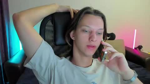 Ostin online show from April 8, 2026, 4:18 pm