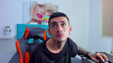 Snapshot of ostinmills chatting on December 13, 2024, 4:49 pm Ostin baby online show from December 13, 2024, 4:49 pm