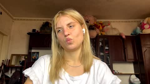 Alexa online show from October 28, 2025, 8:51 am