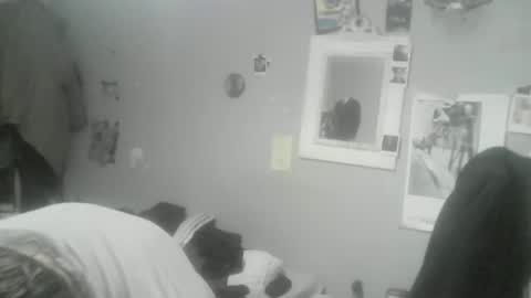 ouinnybis195625 online show from January 13, 2025, 8:26 pm