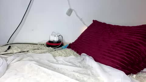 Snapshot of oumaimasoufaine66 chatting on November 17, 2025, 11:10 pm oumaimasoufaine66 online show from November 17, 2025, 11:10 pm