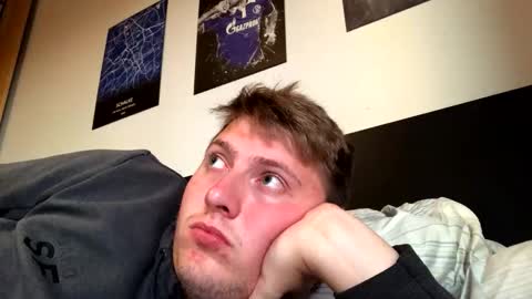 outflayd online show from November 9, 2025, 3:21 pm