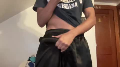 Snapshot of outofhisleague_ chatting on November 6, 2025, 3:46 pm outofhisleague_ online show from November 6, 2025, 3:46 pm