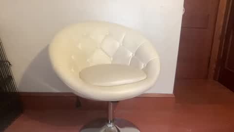 Snapshot of outofhisleague_ chatting on November 13, 2025, 4:06 pm outofhisleague_ online show from November 13, 2025, 4:06 pm