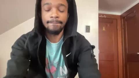 Snapshot of outofhisleague_ chatting on November 18, 2025, 4:44 pm outofhisleague_ online show from November 18, 2025, 4:44 pm