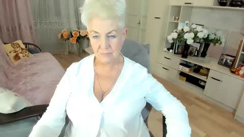 Alla online show from December 18, 2025, 1:50 pm