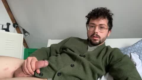 Snapshot of ovidius96 chatting on December 23, 2025, 10:02 am ovidius96 online show from December 23, 2025, 10:02 am