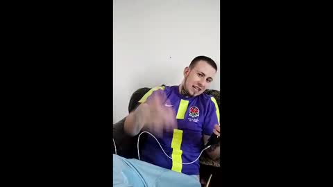 Owen kayz online show from April 15, 2026, 6:04 pm