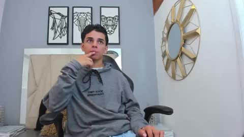 Snapshot of owen__johnson chatting on October 3, 2025, 12:13 pm Owen Johnson online show from October 3, 2025, 12:13 pm