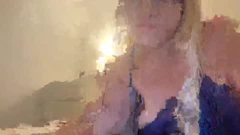 oxajxo online show from March 10, 2026, 6:57 pm