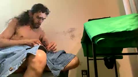 Snapshot of oyeblancki chatting on December 27, 2024, 6:57 am CoCreatorBlancki online show from December 27, 2024, 6:57 am