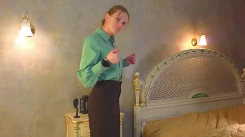 Snapshot of ozellaelazegui chatting on December 18, 2025, 1:06 pm Call me Gabriela online show from December 18, 2025, 1:06 pm