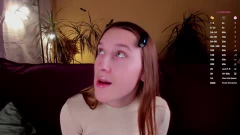 Caroline or just Lina online show from October 31, 2025, 1:06 am