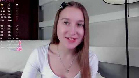 Caroline or just Lina online show from December 3, 2025, 1:13 am