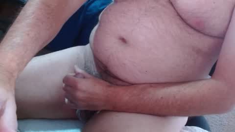 Snapshot of ozzieozzieoi chatting on December 11, 2024, 12:54 am HairyolOz online show from December 11, 2024, 12:54 am